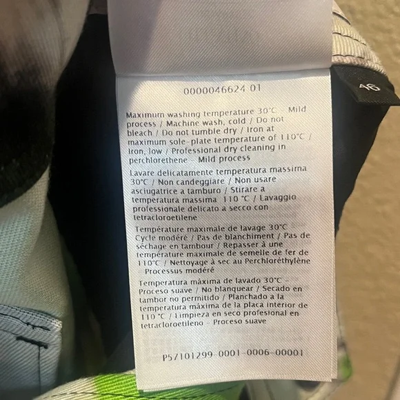 Authentic Valentino Green, White, and Black Men's Shorts - Picture 9 of 11